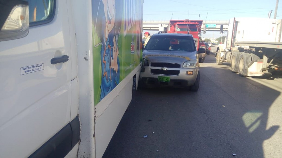 Choca combi escolar, niños resultaron con golpes contusos
