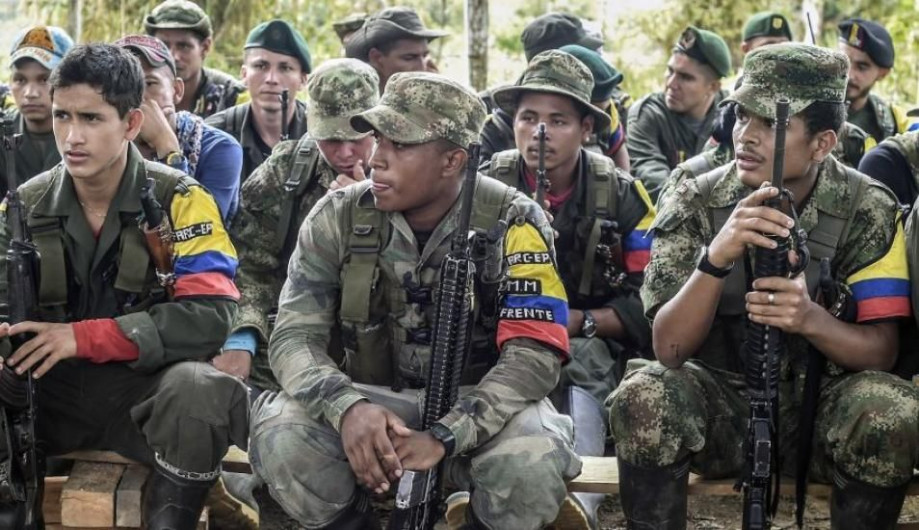 Mueren dos soldados en ataque de disidencias de las FARC