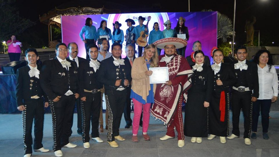 Realizan homenaje a Cornelio Reyna