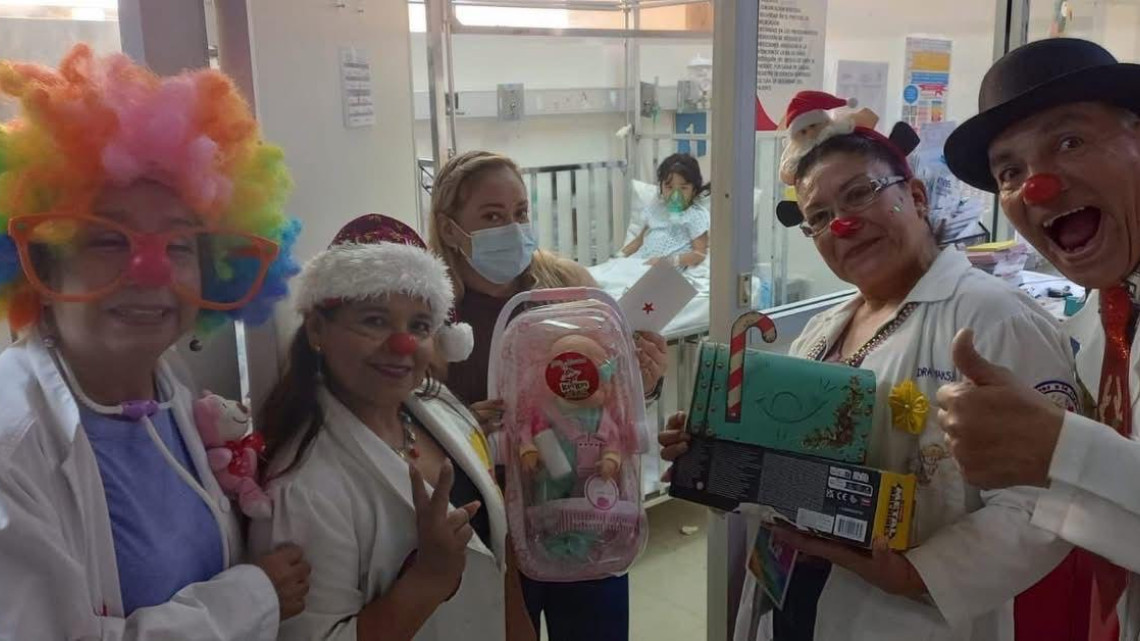 Llevan dosis de alegría y transforman la Navidad