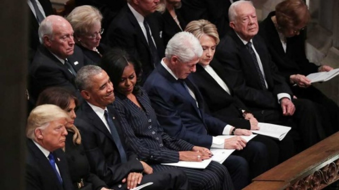 Presencia de Trump en funeral de Bush padre acapara miradas e incomoda a otros