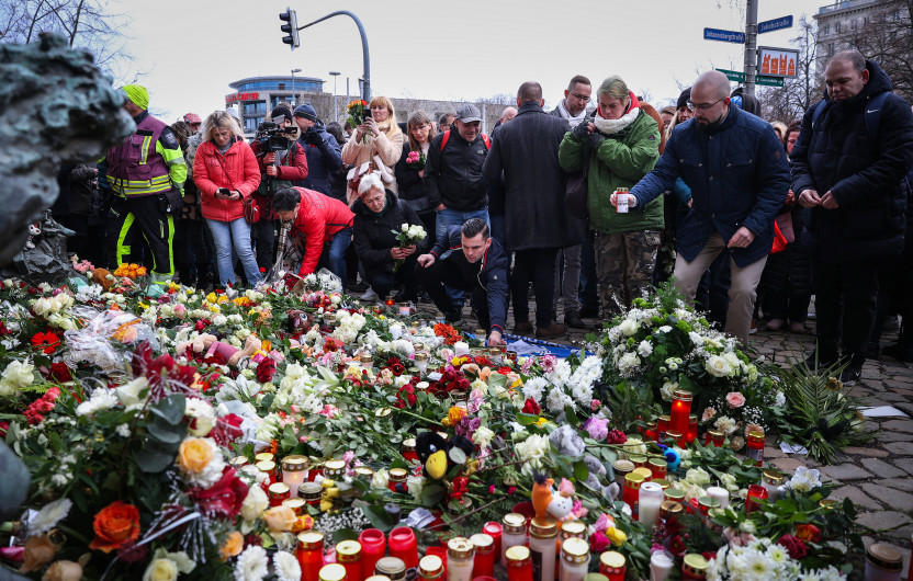 Sube a cinco la cifra de muertos en ataque en mercado de Alemania