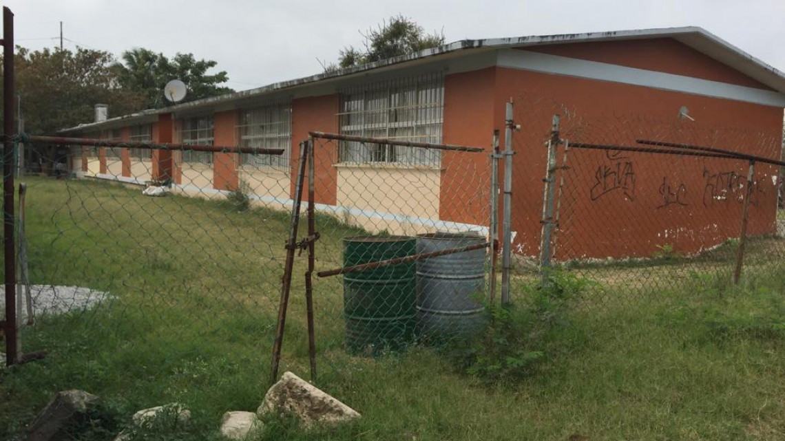 Se refuerza la seguridad en escuelas para evitar vandalismo y robos