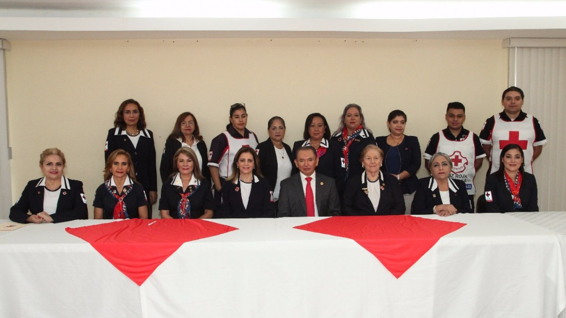 Distingue Cruz Roja a Aída Feres de Nader Como su Presidenta Honoraria