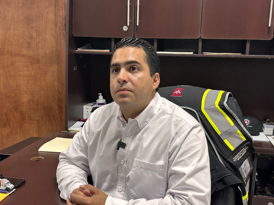 Reconocen labor heroica de los bomberos en su día