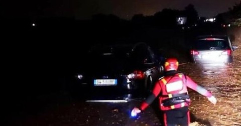 Mal tiempo por lluvias torrenciales deja dos muertos en el sur de Italia