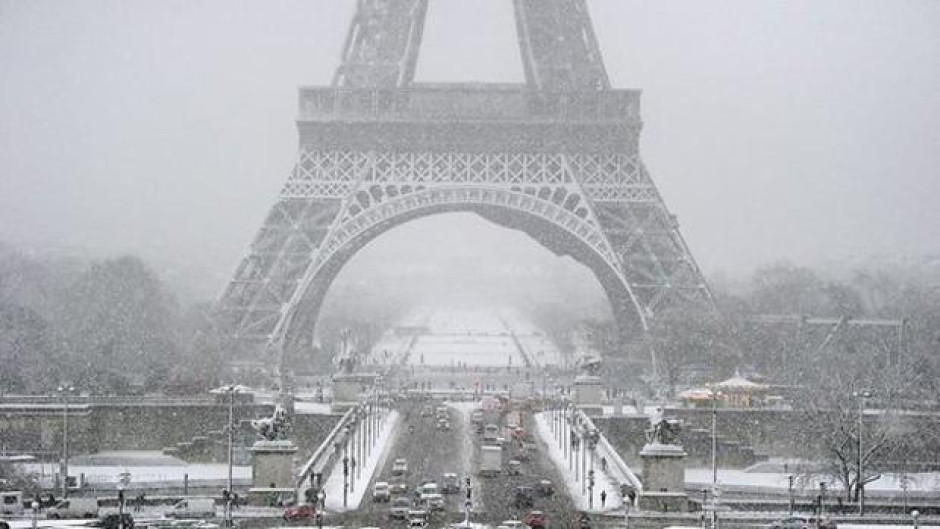 Nevadas causan corte eléctrico en viviendas en Francia