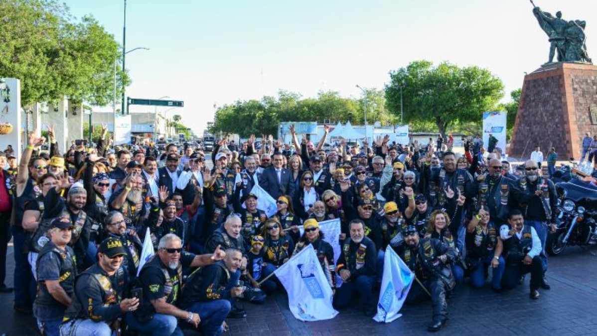 Motociclistas inician travesía por México