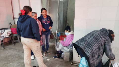 Gobierno de Reynosa brinda asistencia a mujer en situación de calle