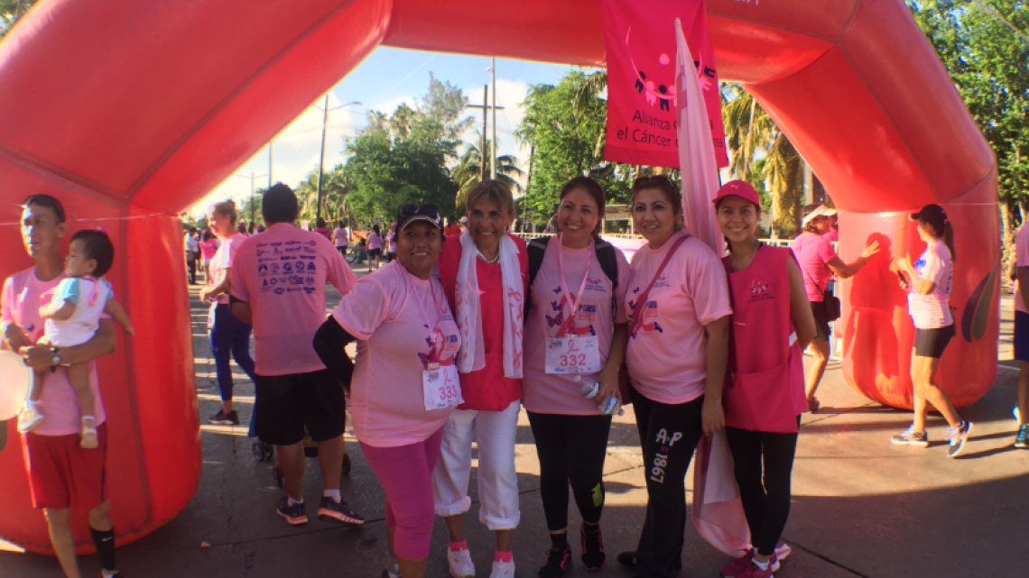 Corren contra el cáncer de mama