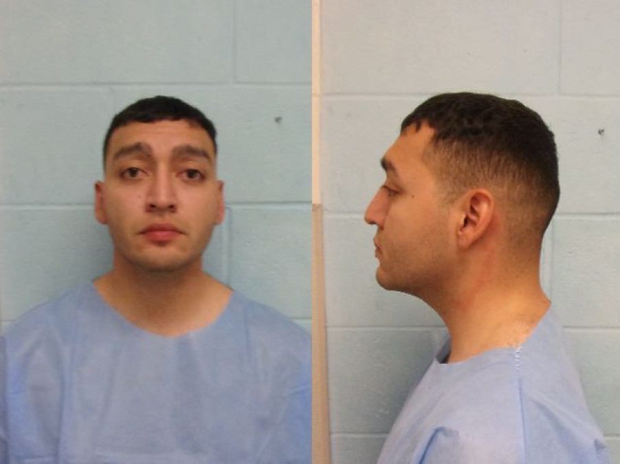 Oficial de Cameron arrestado por cargos de delito sexual 