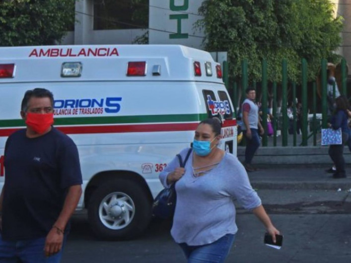 COVID-19 no se transmite por aire o material fecal: OMS