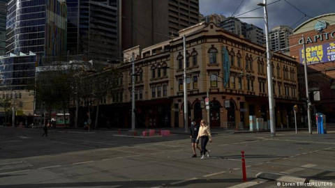 Australia amplía un mes el confinamiento en Sídney por alza de contagios de Covid-19