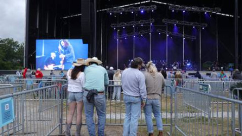 Ofrecen descuentos en cerveza, conciertos y becas a quien se vacune contra el Covid