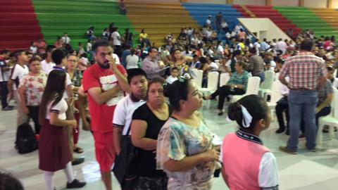 Entregan últimas becas municipales a 623 alumnos 