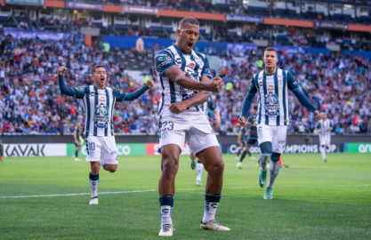 Pachuca avanza a cuartos de final de Concachampions