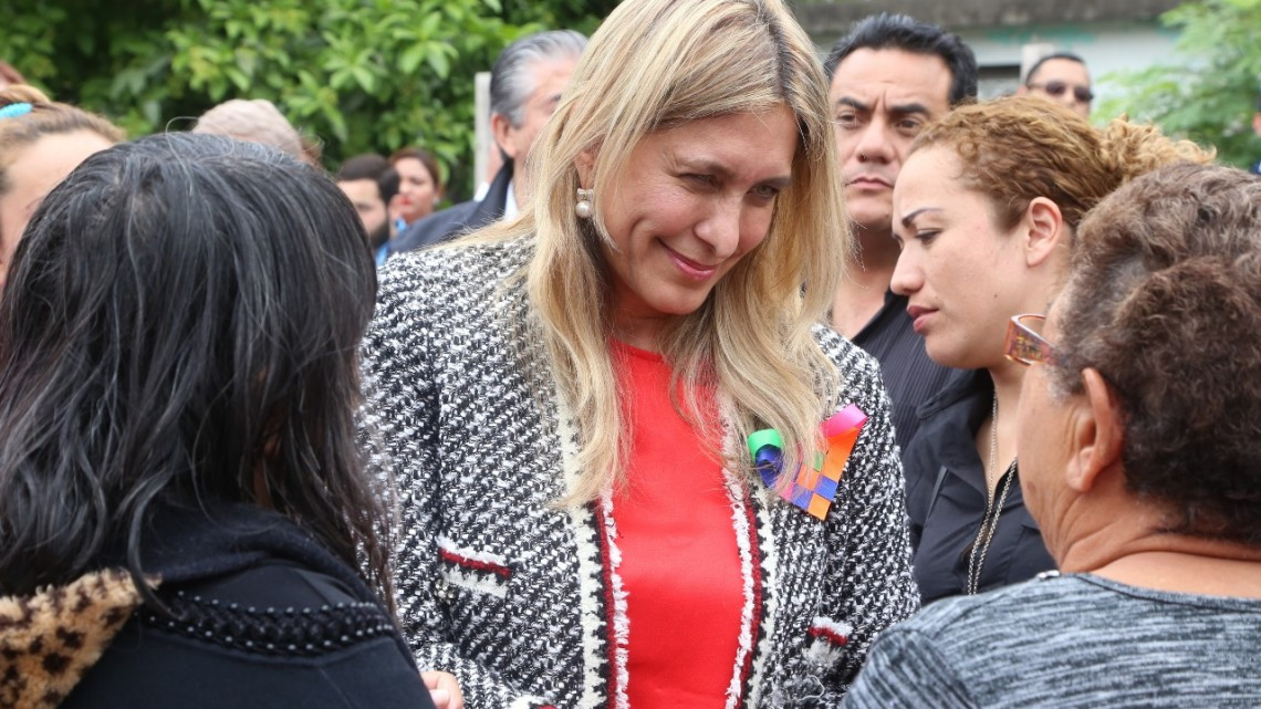 Inauguran pavimentación en colonia Almaguer