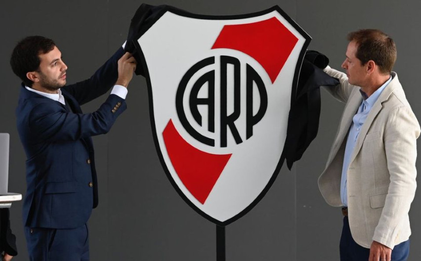River Plate presenta nuevo escudo estilizado