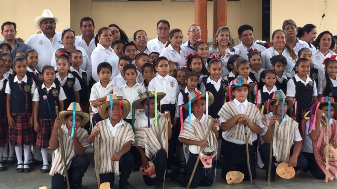 Refuerzan tejido social a través del programa ciclo municipal educativo