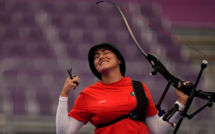 ¡A milímetros! Alejandra Valencia cae frente a Mackenzie Brown en cuartos de final de tiro con arco