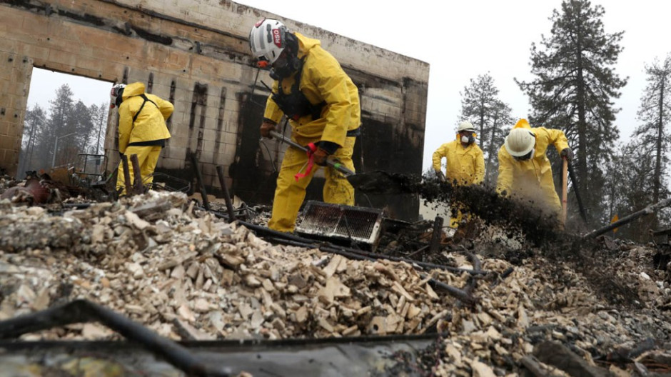 Camp Fire contenido al 100 por ciento