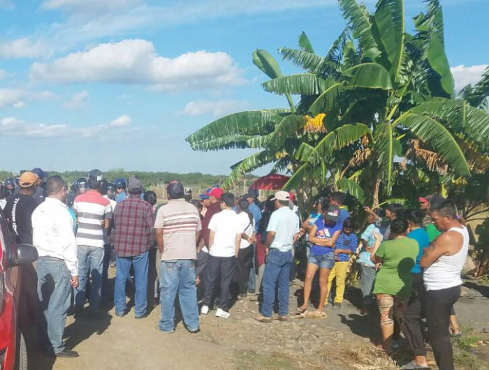 Mujeres campesinas defienden un predio en disputa en el ejido El Fuerte
