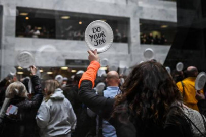 Se registran otros 6.6 millones de desempleos en EUA por covid-19; ya son más de 16