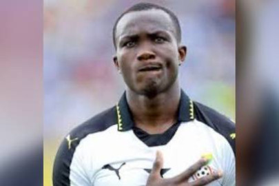 Muere Raphael Dwamena, futbolista ghanés, tras desplomarse en partido