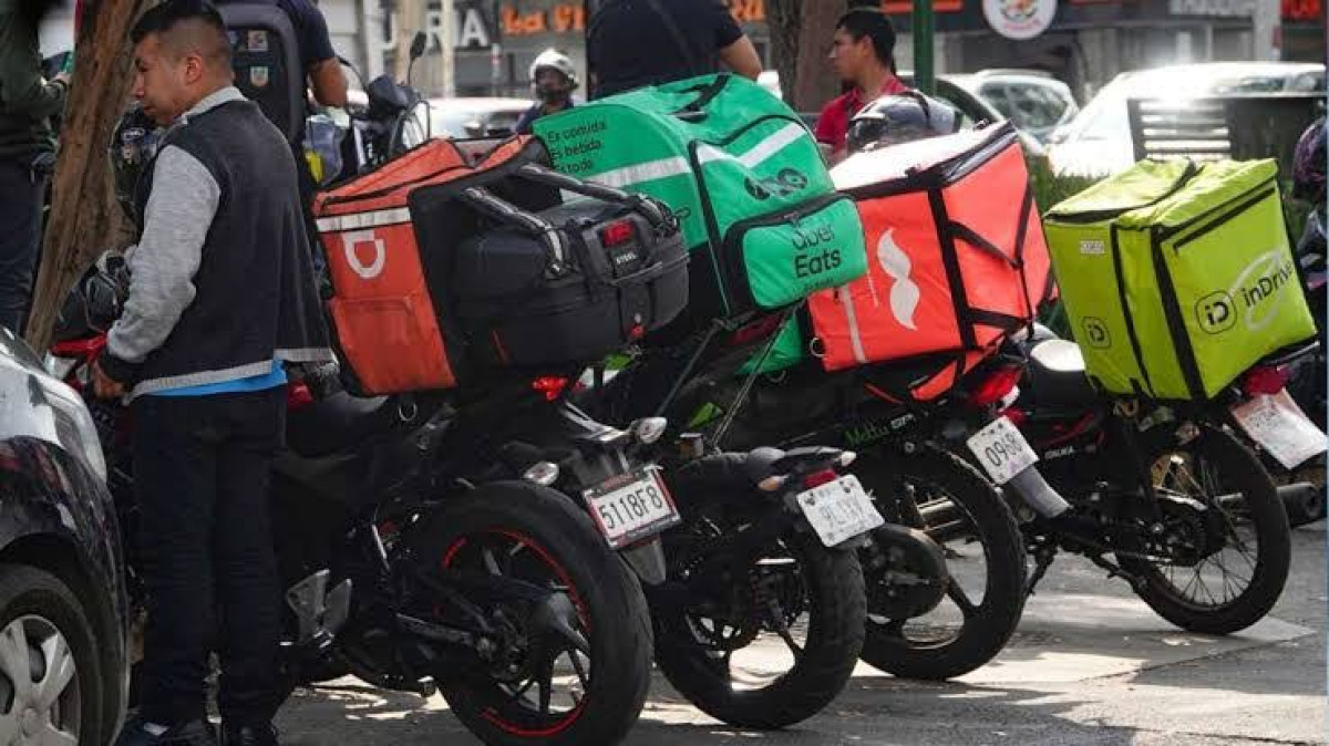Programa para regularizar a repartidores de aplicación avanza; sólo Didi no se ha sumado