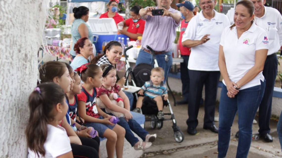 Montan exposiciones artesanales en Madero