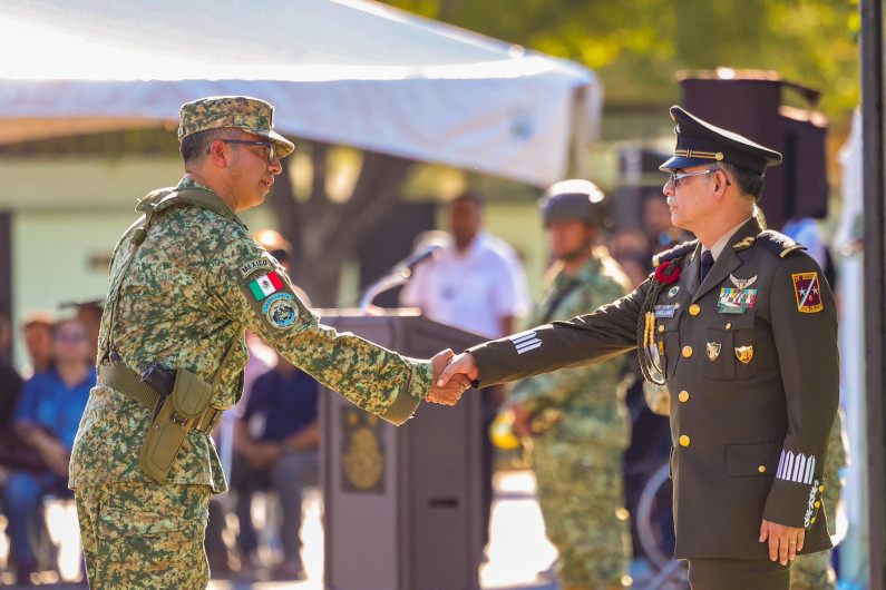 Toman protesta al nuevo comandante de la Octava Zona Militar en Reynosa 