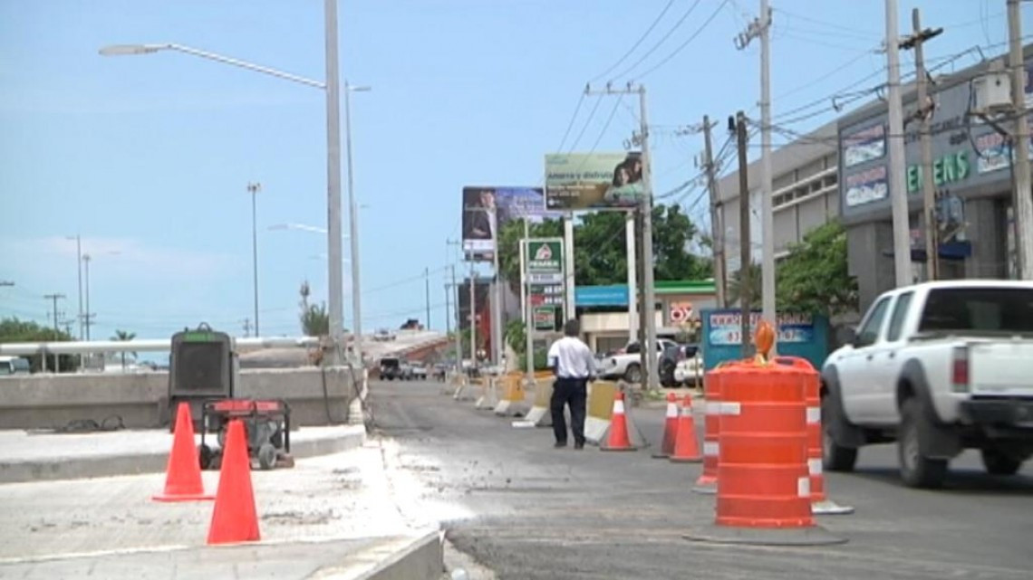 Paso deprimido apunto de abrirse a la circulación vehicular