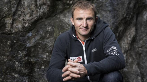 Fallece Ueli Steck, el alpinista suizo, cerca del Everest