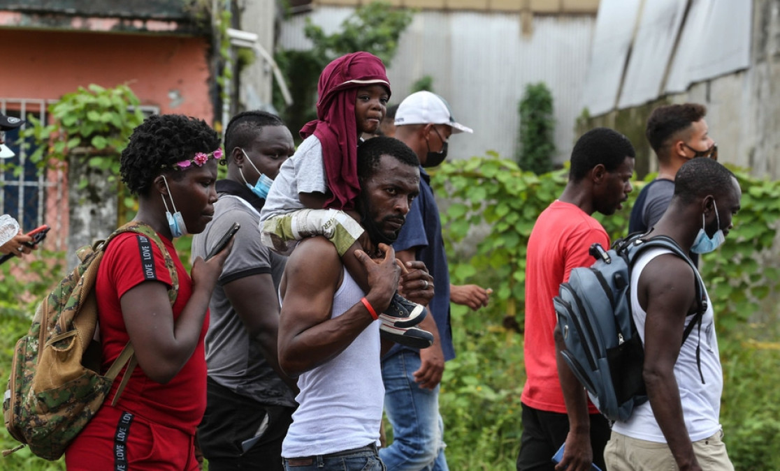 Migrantes haitianos piden trabajo en Tampico