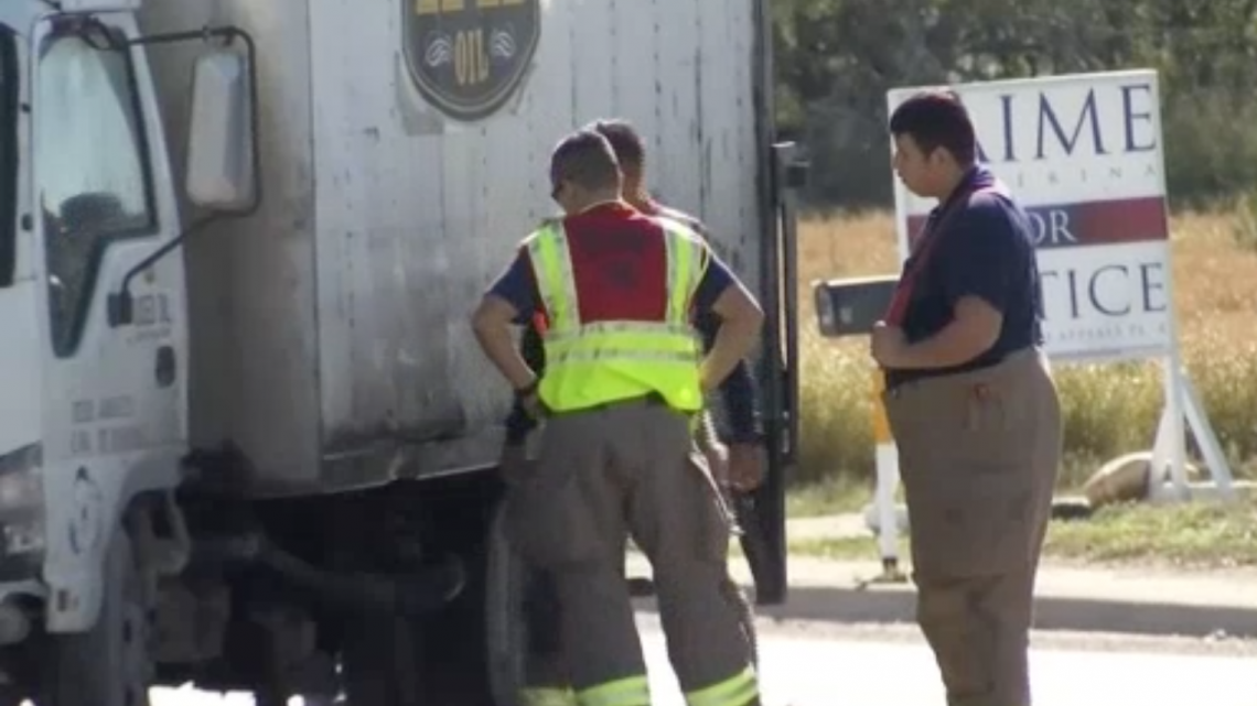 Motociclista pierde la vida tras choque con camión