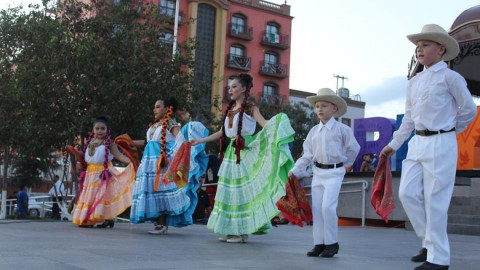Ayuntamiento sigue en apoyo de damnificados