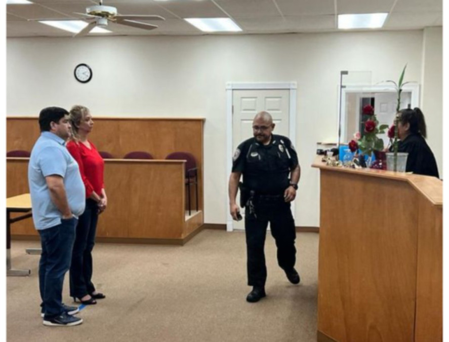 Arrestan a superintendente de Mercedes ISD por intervenir en deberes públicos