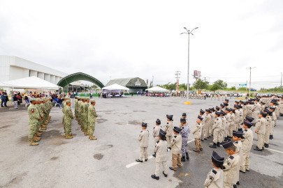 Entregó Carlos Peña Ortiz Certificado de Estudios a Cadetes de CALMECAC
