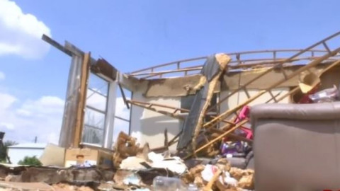 Familia pide ayuda tras perder su hogar