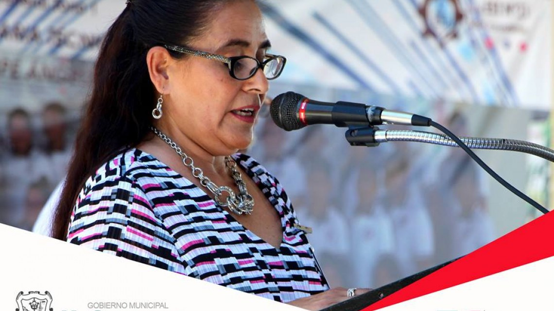 Alcalde asiste a ceremonia de graduación