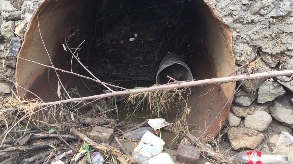 Solicitan la limpieza de canales fluviales