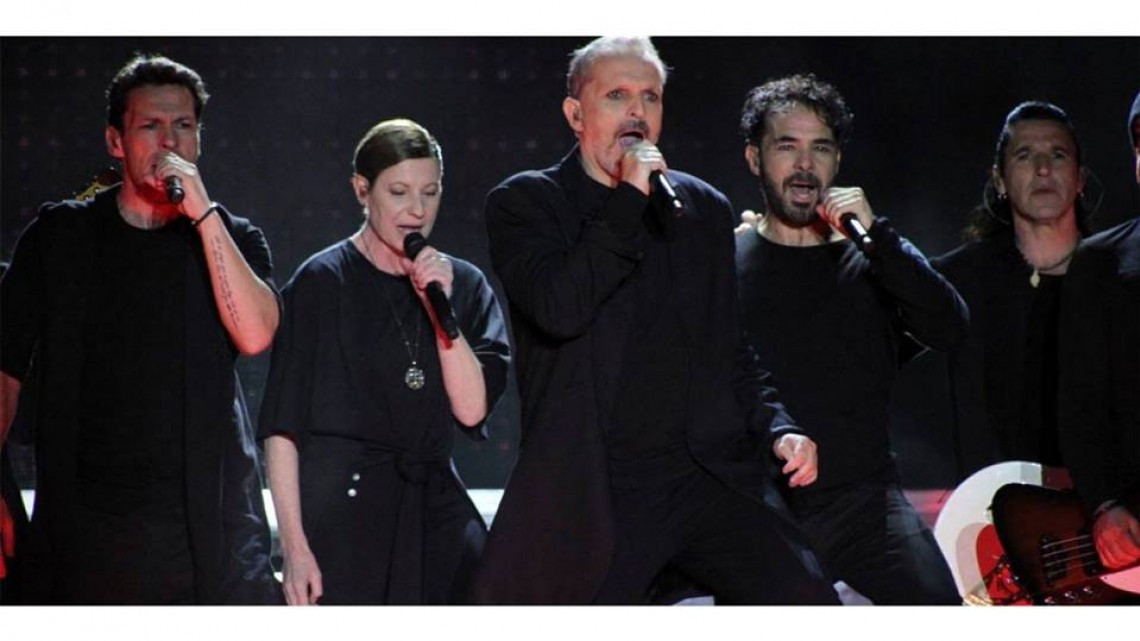 Miguel Bosé en el Zócalo de la Ciudad de México