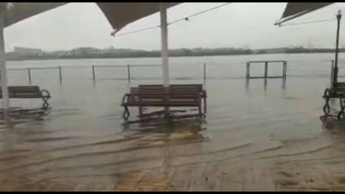 Se desborda Laguna del Carpintero