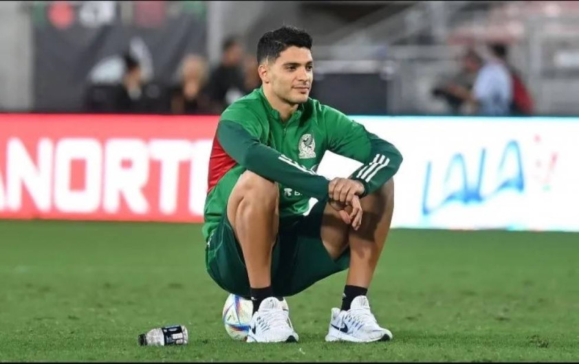 Raúl Jiménez se reporta con el Tricolor en Girona