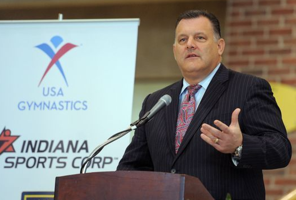 Steve Penny renuncia a su cargo como presidente de federación de gimnasia de EU