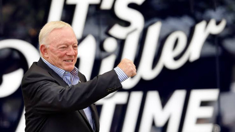 Jerry Jones de los Cowboys se encuentra bien después de accidente automovilístico