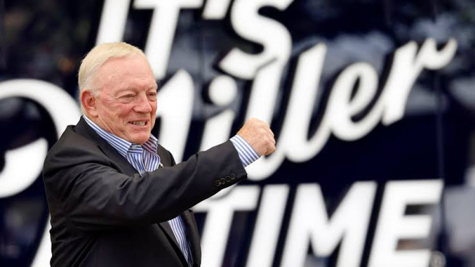 Jerry Jones de los Cowboys se encuentra bien después de accidente automovilístico