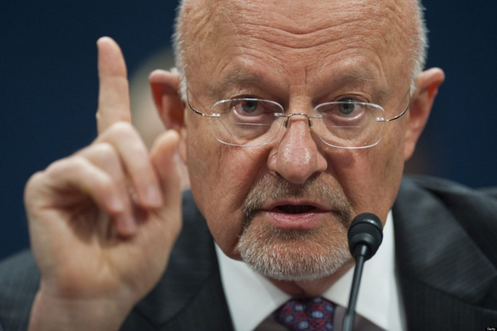 James Clapper niega haber espiado a Trump