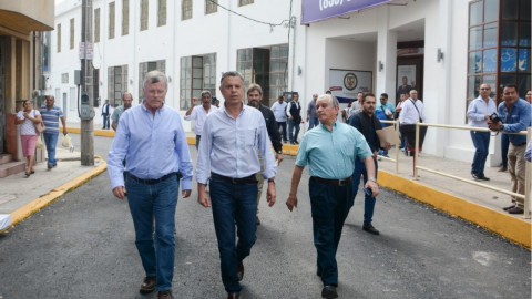 Entrega Chucho Nader Reencarpetado de Calles de la Zona Centro