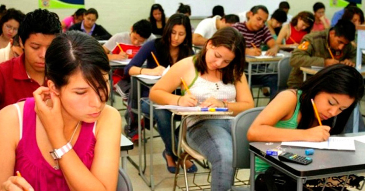 Otorgan 15 becas a tamaulipecos para estudiar en el extranjero